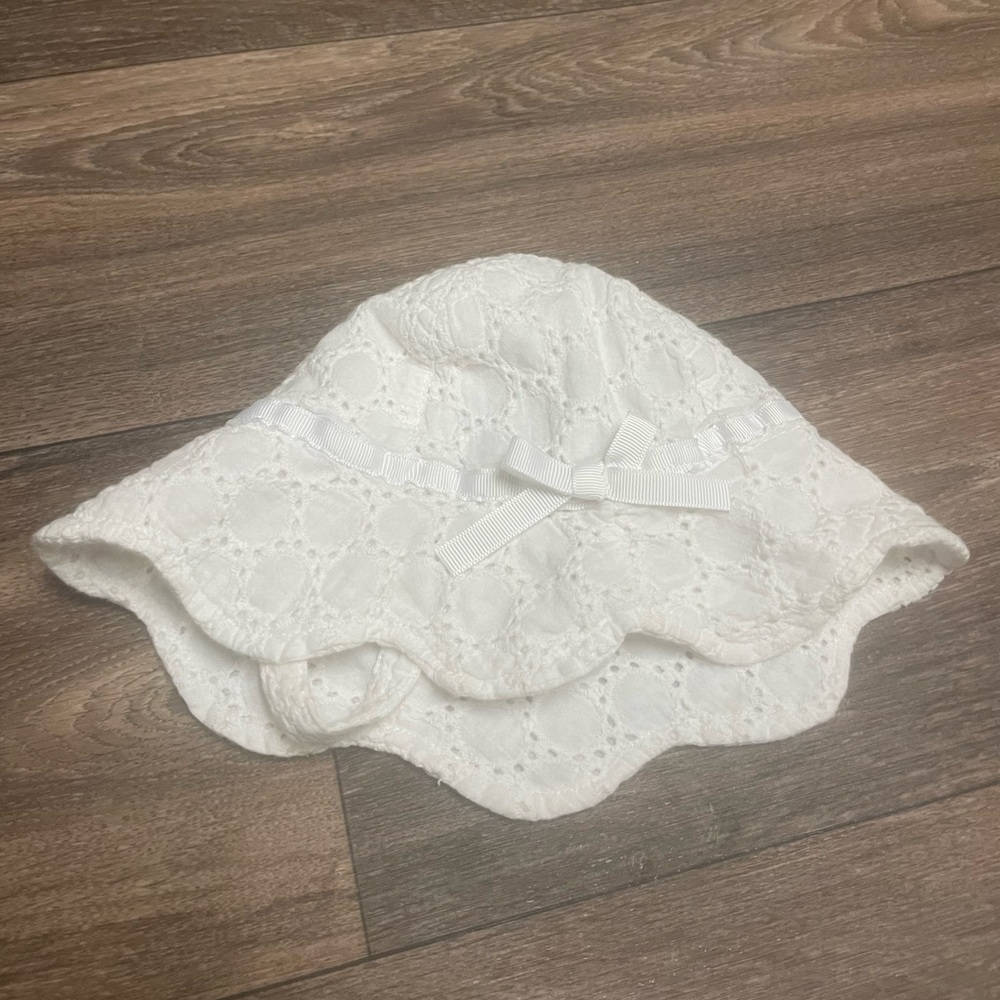 White lace baby hat